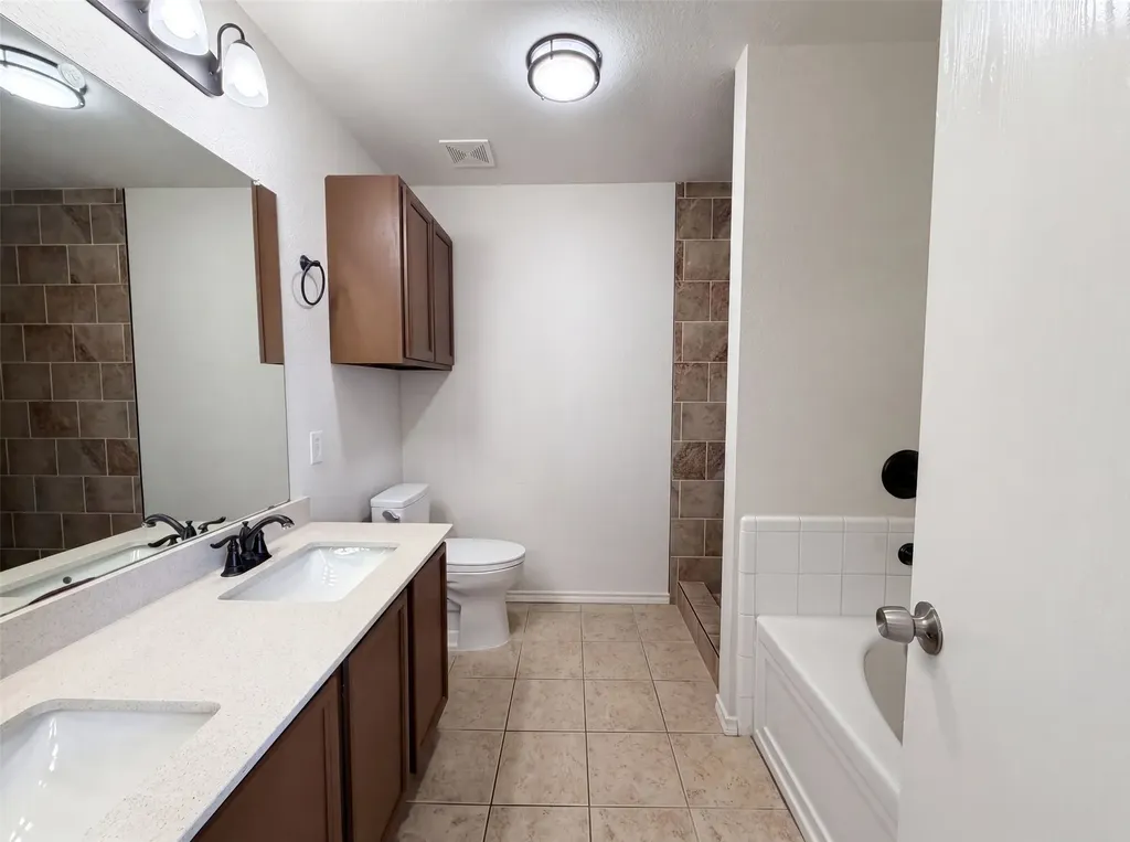 9100 Chisholm Trail Cross Roads TX 76227