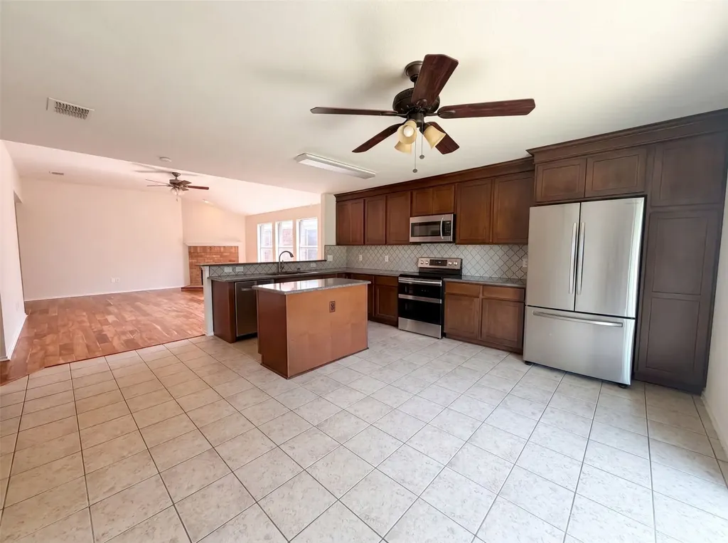 9100 Chisholm Trail Cross Roads TX 76227