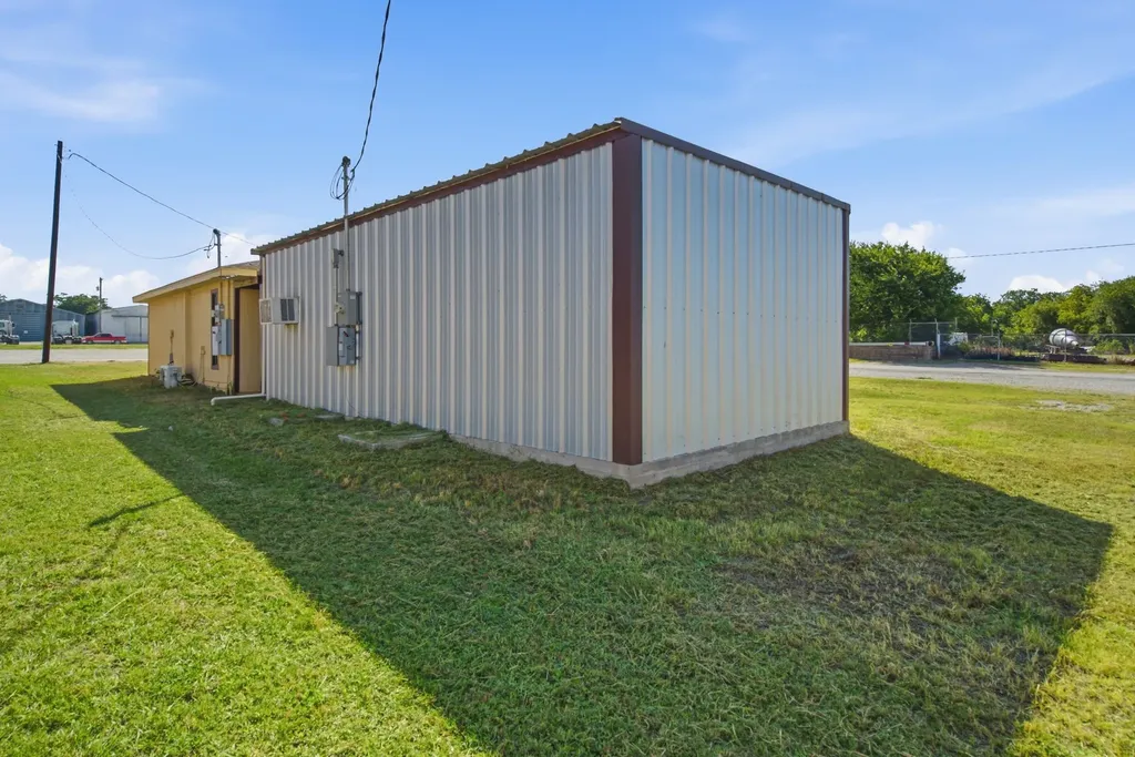 107 Briscoe Gorman TX 76454