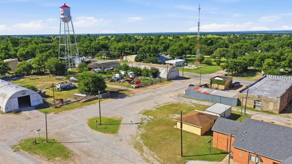 107 Briscoe Gorman TX 76454