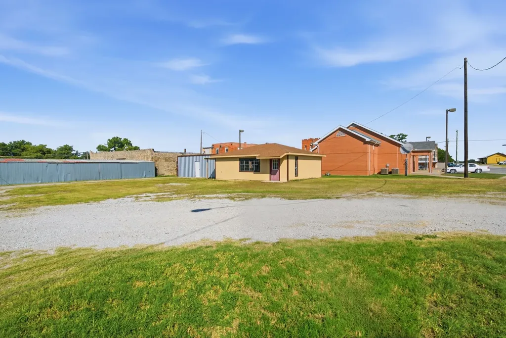 107 Briscoe Gorman TX 76454