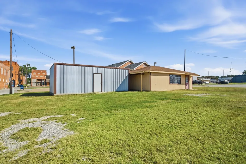 107 Briscoe Gorman TX 76454