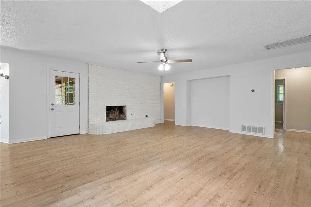7409 Pinehurst Drive W Fort Worth TX 76134