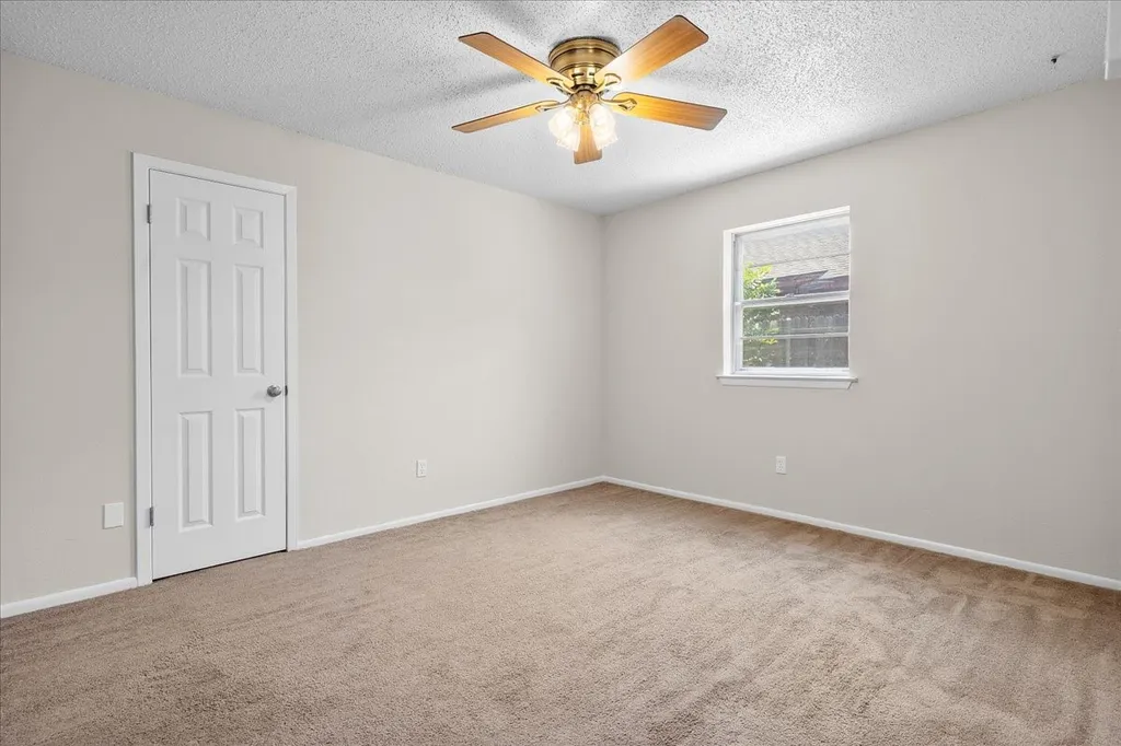 7409 Pinehurst Drive W Fort Worth TX 76134