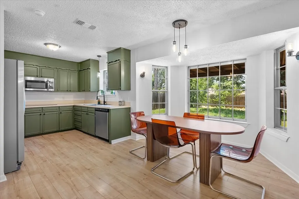 7409 Pinehurst Drive W Fort Worth TX 76134