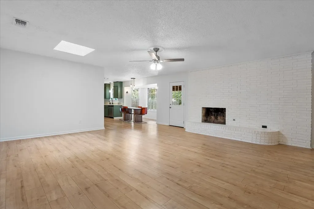 7409 Pinehurst Drive W Fort Worth TX 76134