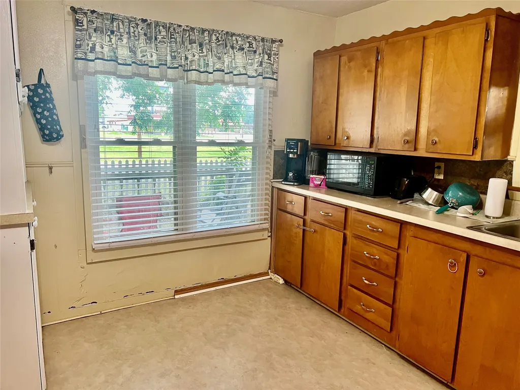169 Glenn Street Bluff Dale TX 76433
