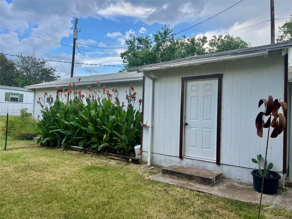 169 Glenn Street Bluff Dale TX 76433