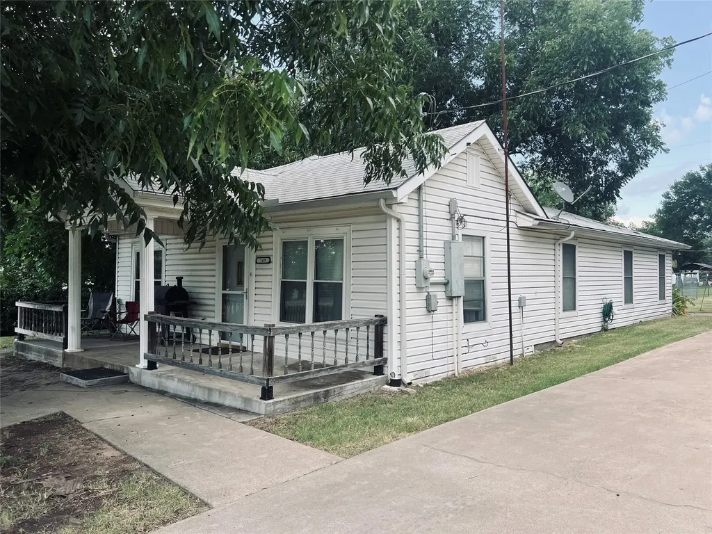 169 Glenn Street Bluff Dale TX 76433