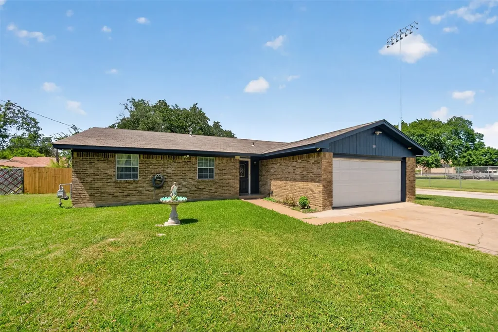519 E 8th Street Irving TX 75060