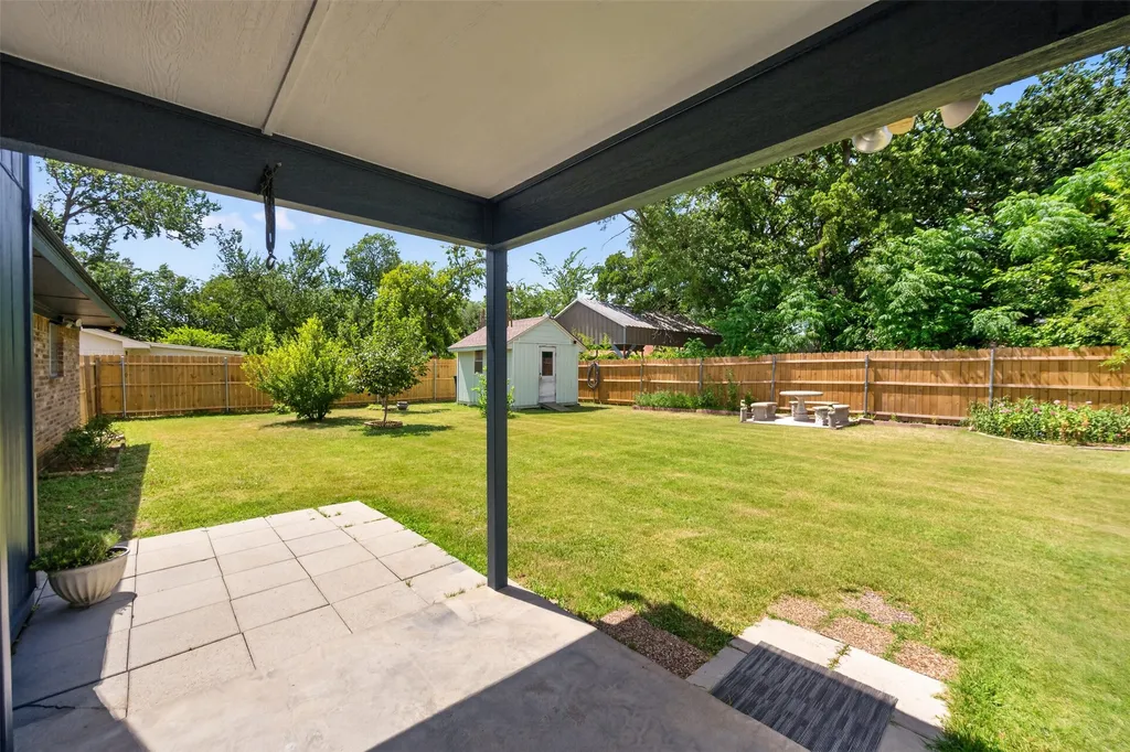 519 E 8th Street Irving TX 75060