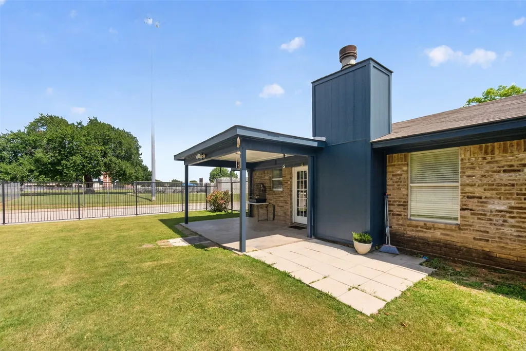 519 E 8th Street Irving TX 75060