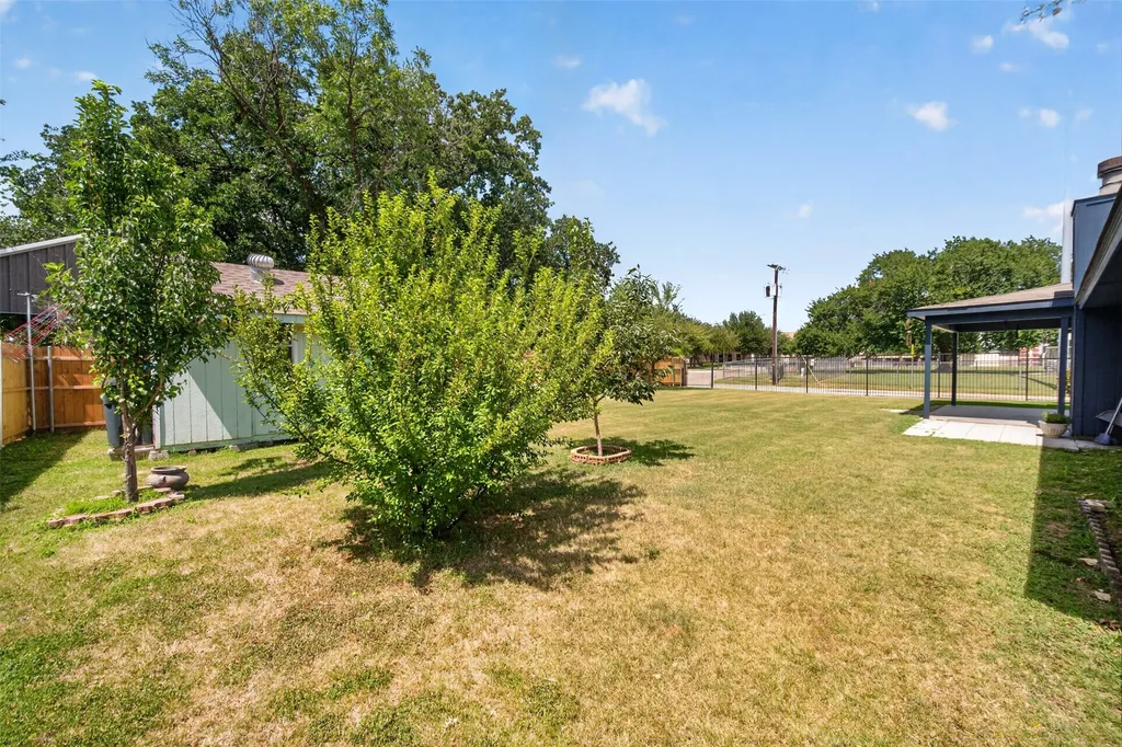 519 E 8th Street Irving TX 75060