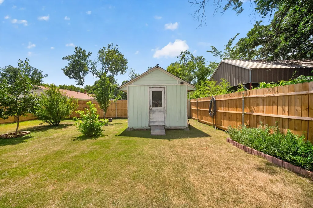 519 E 8th Street Irving TX 75060