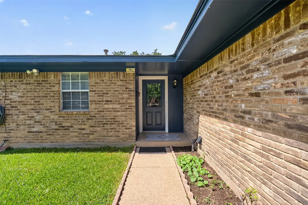 519 E 8th Street Irving TX 75060