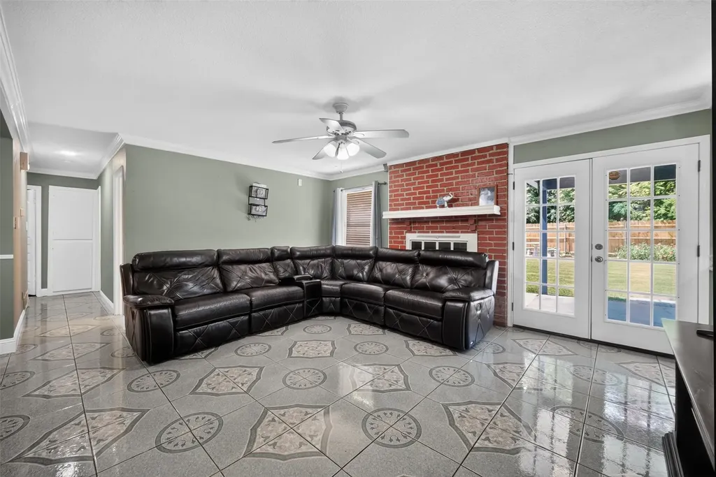 519 E 8th Street Irving TX 75060