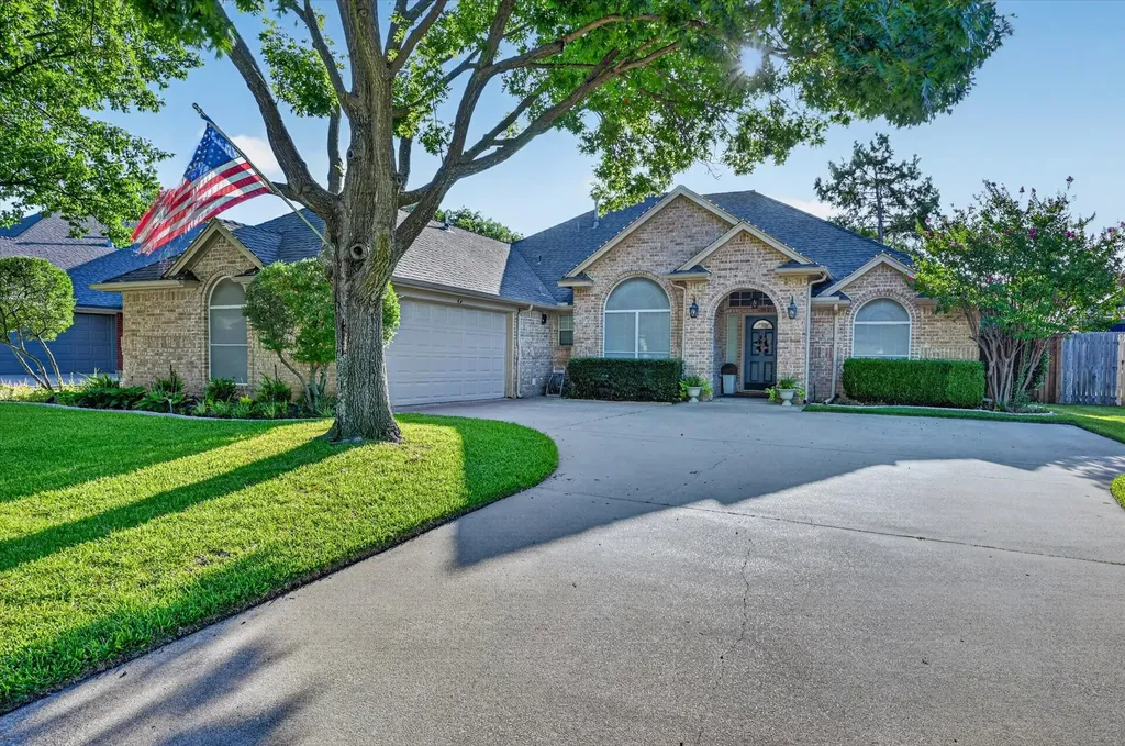 7312 Cottonwood Court North Richland Hills TX 76182