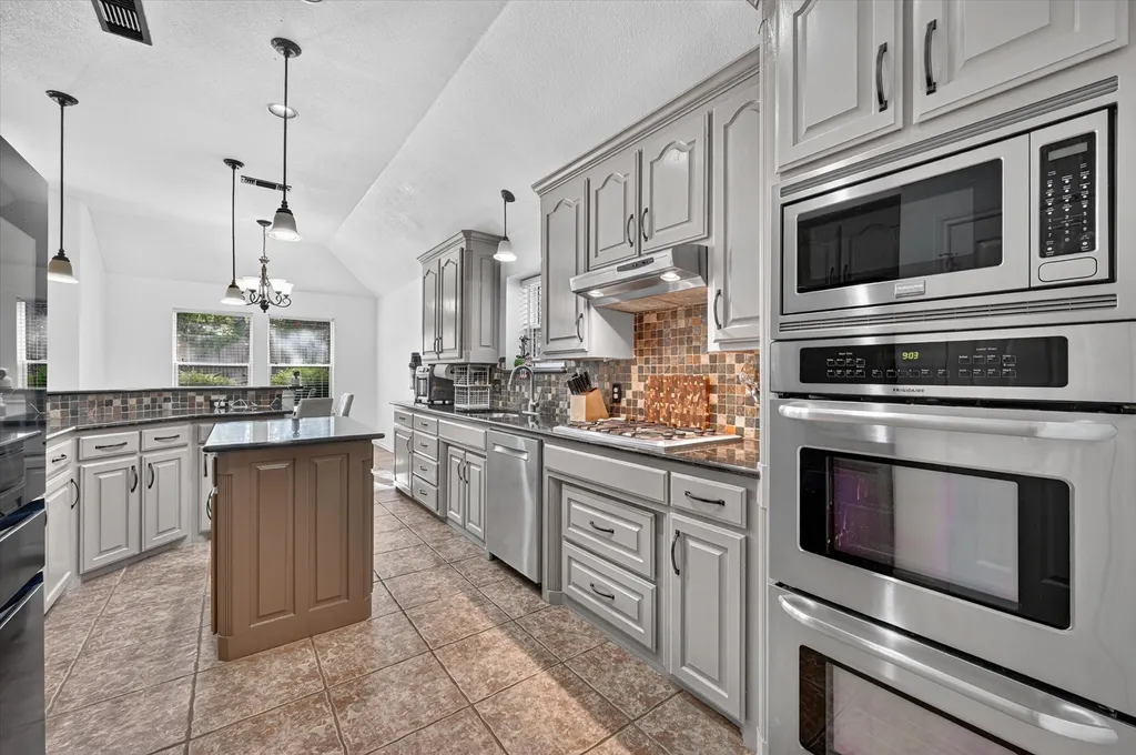 7312 Cottonwood Court North Richland Hills TX 76182