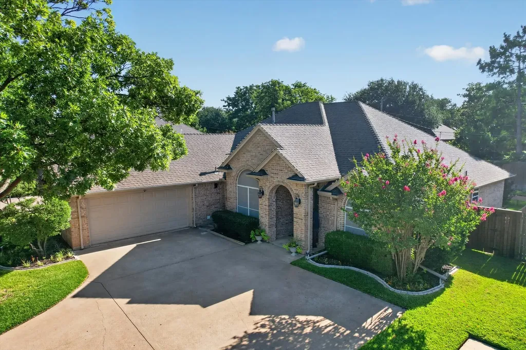 7312 Cottonwood Court North Richland Hills TX 76182
