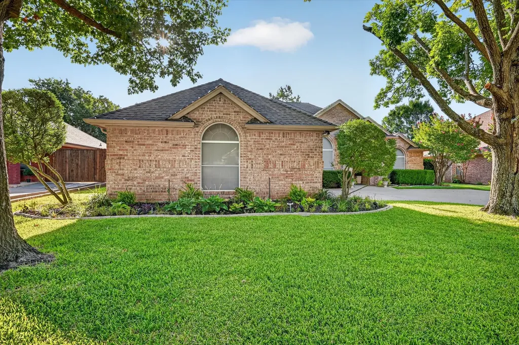 7312 Cottonwood Court North Richland Hills TX 76182