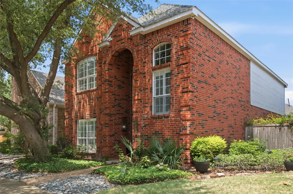 18007 Windflower Way Dallas TX 75252
