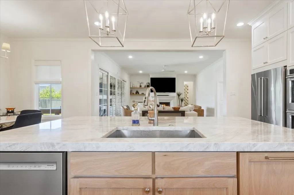 14019 Rw Court Woodway TX 76712