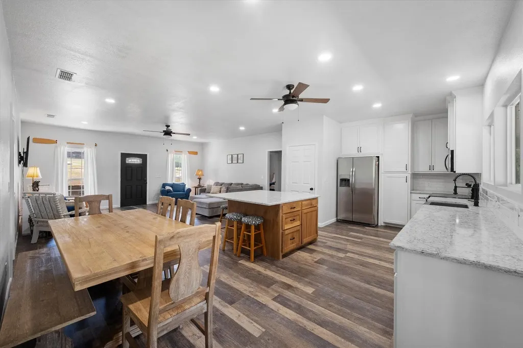 3010 Emmons Circle Streetman TX 75859