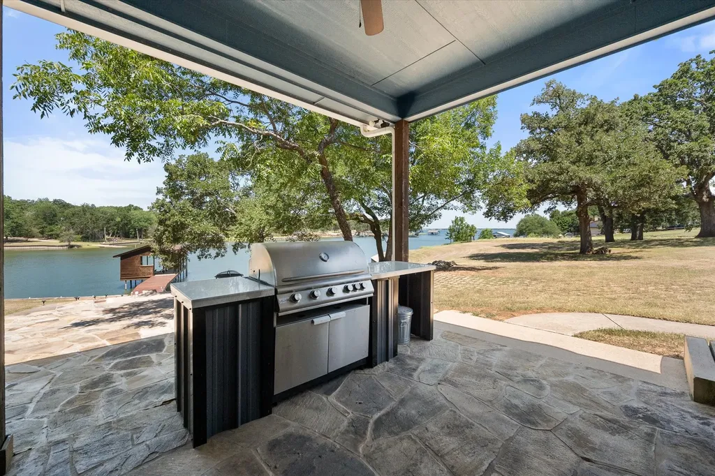 3010 Emmons Circle Streetman TX 75859