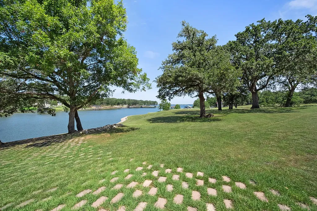 3010 Emmons Circle Streetman TX 75859