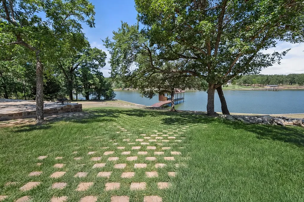 3010 Emmons Circle Streetman TX 75859