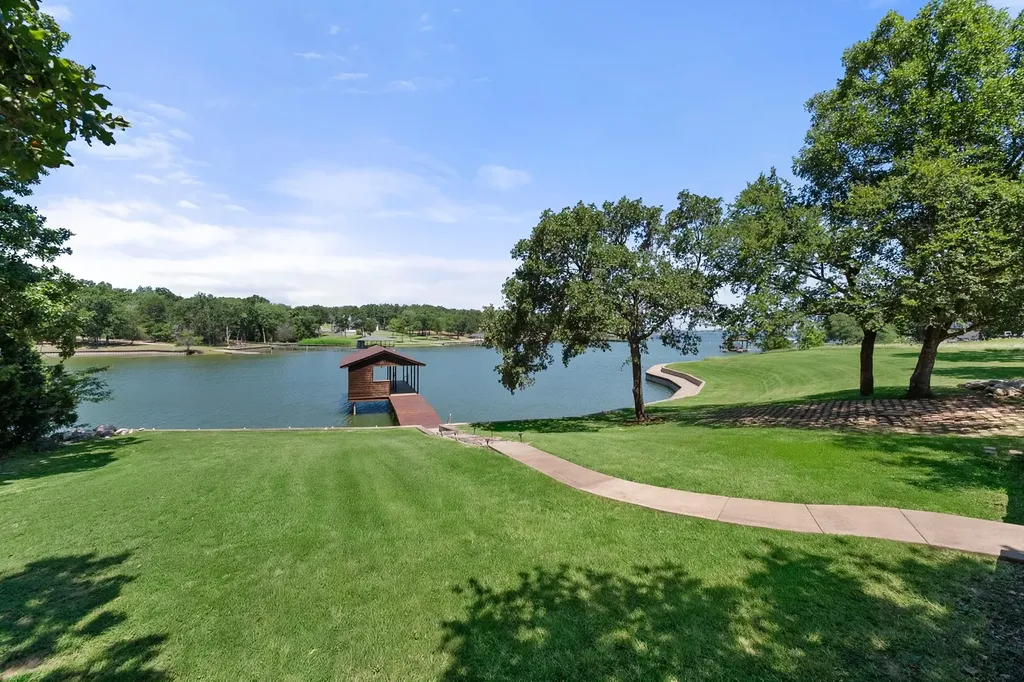 3010 Emmons Circle Streetman TX 75859