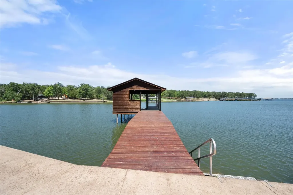 3010 Emmons Circle Streetman TX 75859