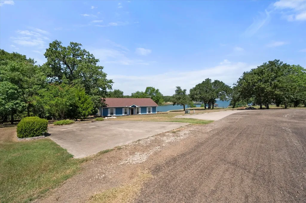 3010 Emmons Circle Streetman TX 75859