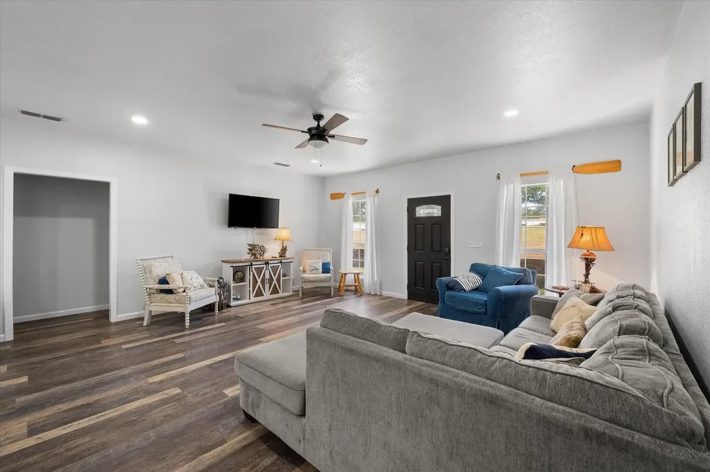 3010 Emmons Circle Streetman TX 75859