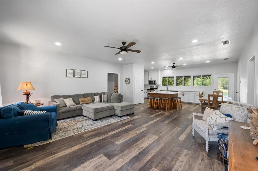 3010 Emmons Circle Streetman TX 75859