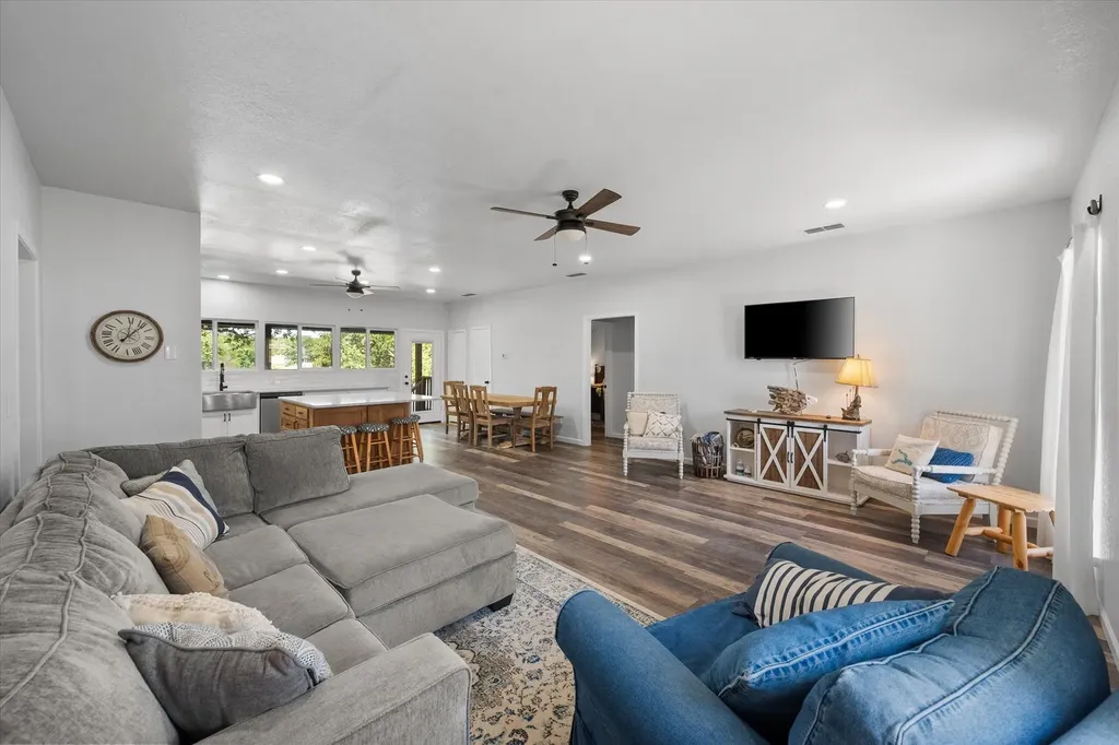 3010 Emmons Circle Streetman TX 75859