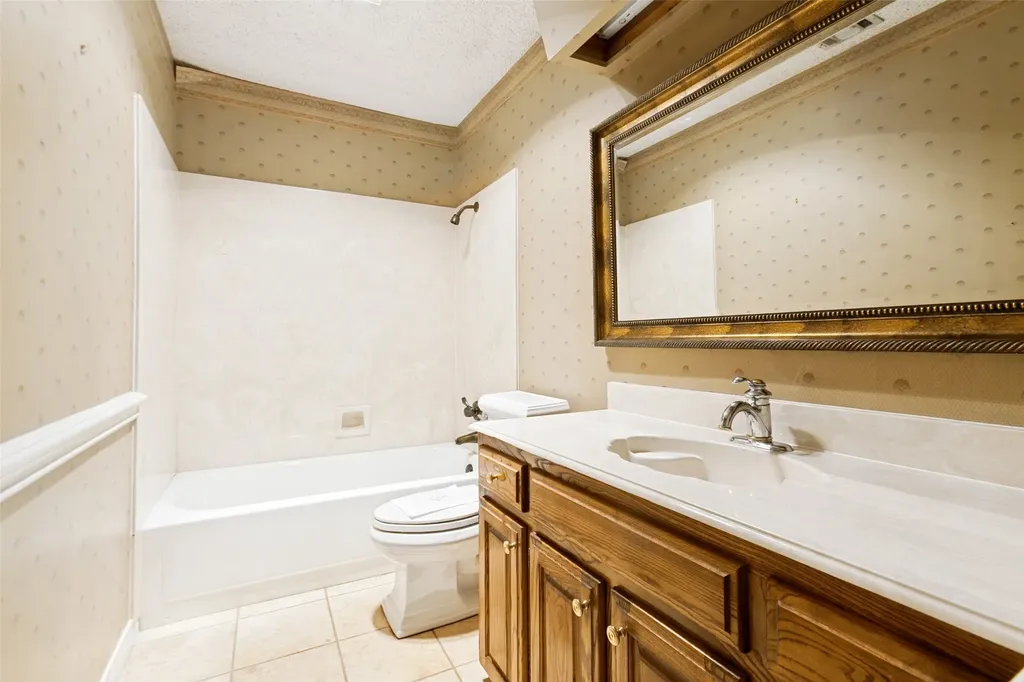 2901 Big Oaks Drive Garland TX 75044