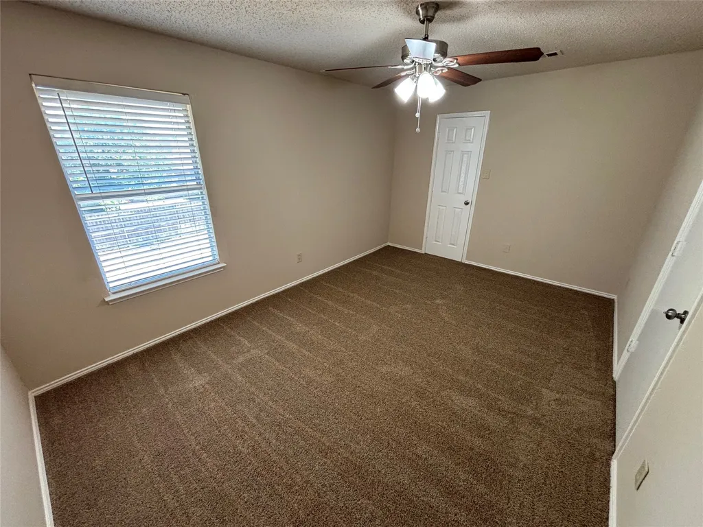 6421 Nellie Drive Arlington TX 76002