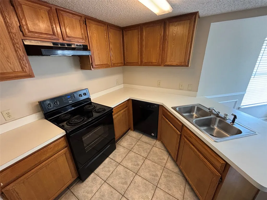6421 Nellie Drive Arlington TX 76002