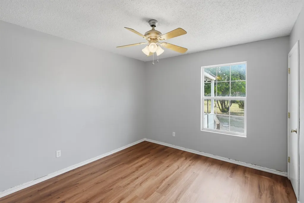 7801 Wd Court Lipan TX 76462