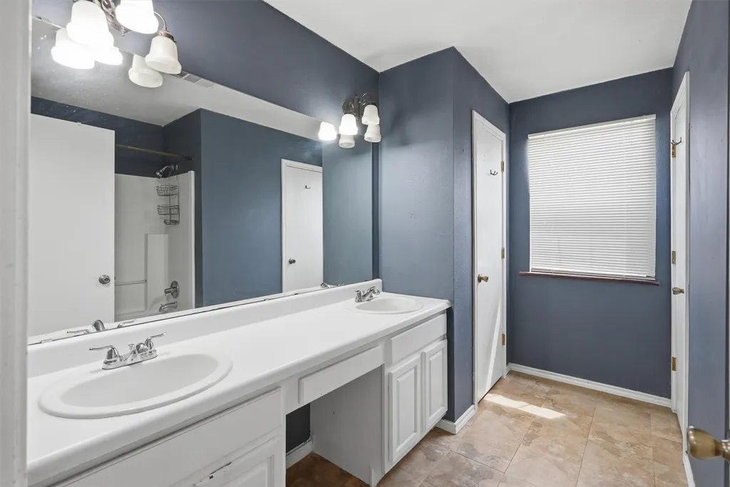 7801 Wd Court Lipan TX 76462