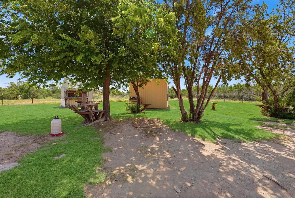 7801 Wd Court Lipan TX 76462