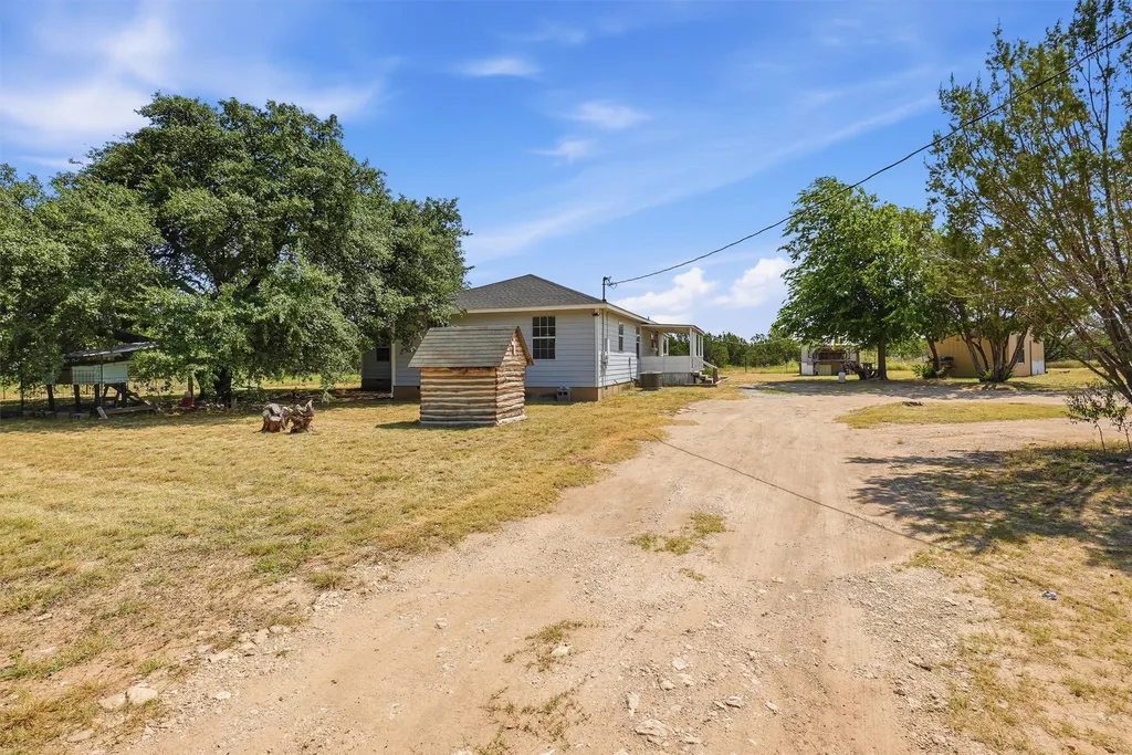 7801 Wd Court Lipan TX 76462