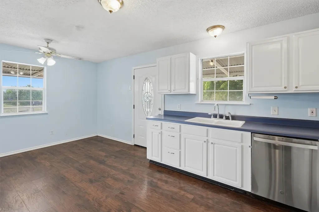 7801 Wd Court Lipan TX 76462