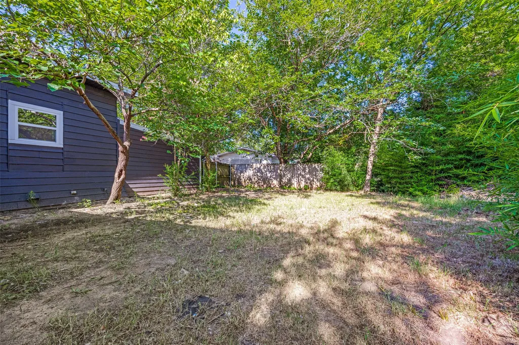 404 S Pearl Street Trenton TX 75490