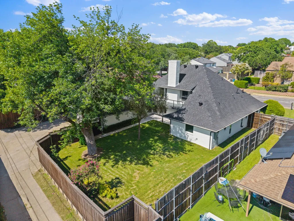 9406 Hilldale Drive Dallas TX 75231