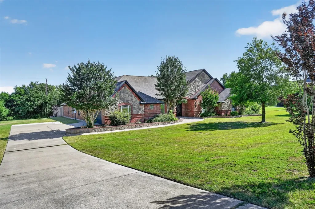 308 W Aurora Vista Trail Aurora TX 76078