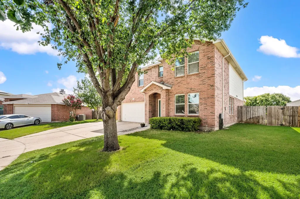 5120 Blue Quartz Road Fort Worth TX 76179
