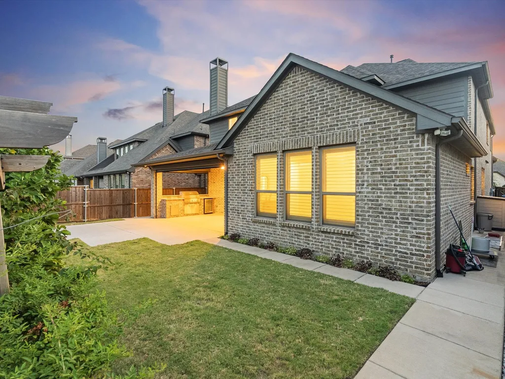 4528 Sir Craig Drive Carrollton TX 75010
