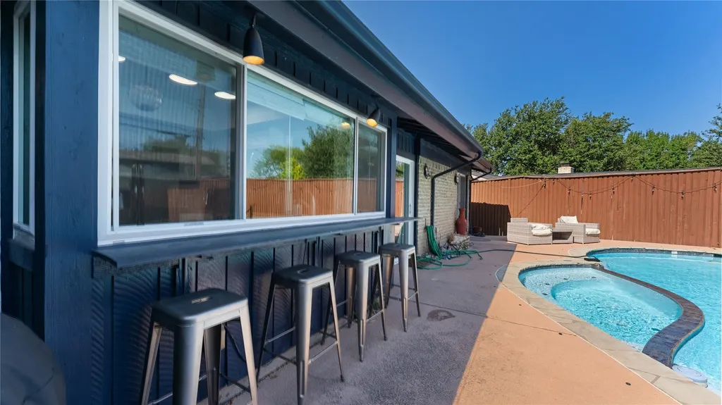 3711 Blue Trace Lane Farmers Branch TX 75244